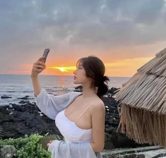 ayoung辣度指数爆表的美女模特麻将胡了试玩模拟器韩国网红tash(图8)