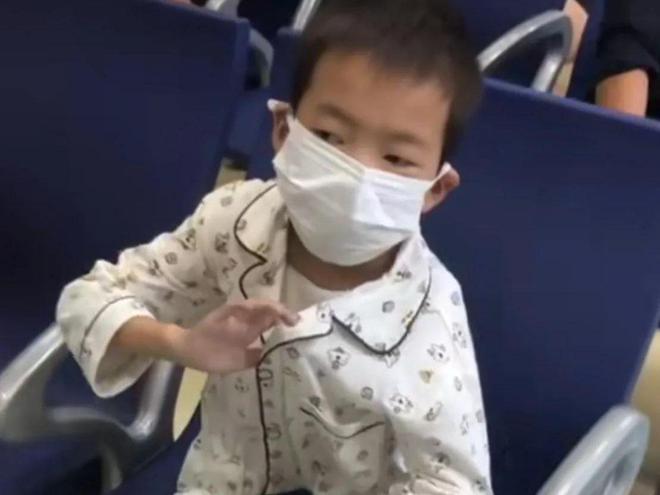身份曝光老公自杀二婚被赶出门本人回应麻将胡了2试玩网站女子带两娃摆摊后续(图16)